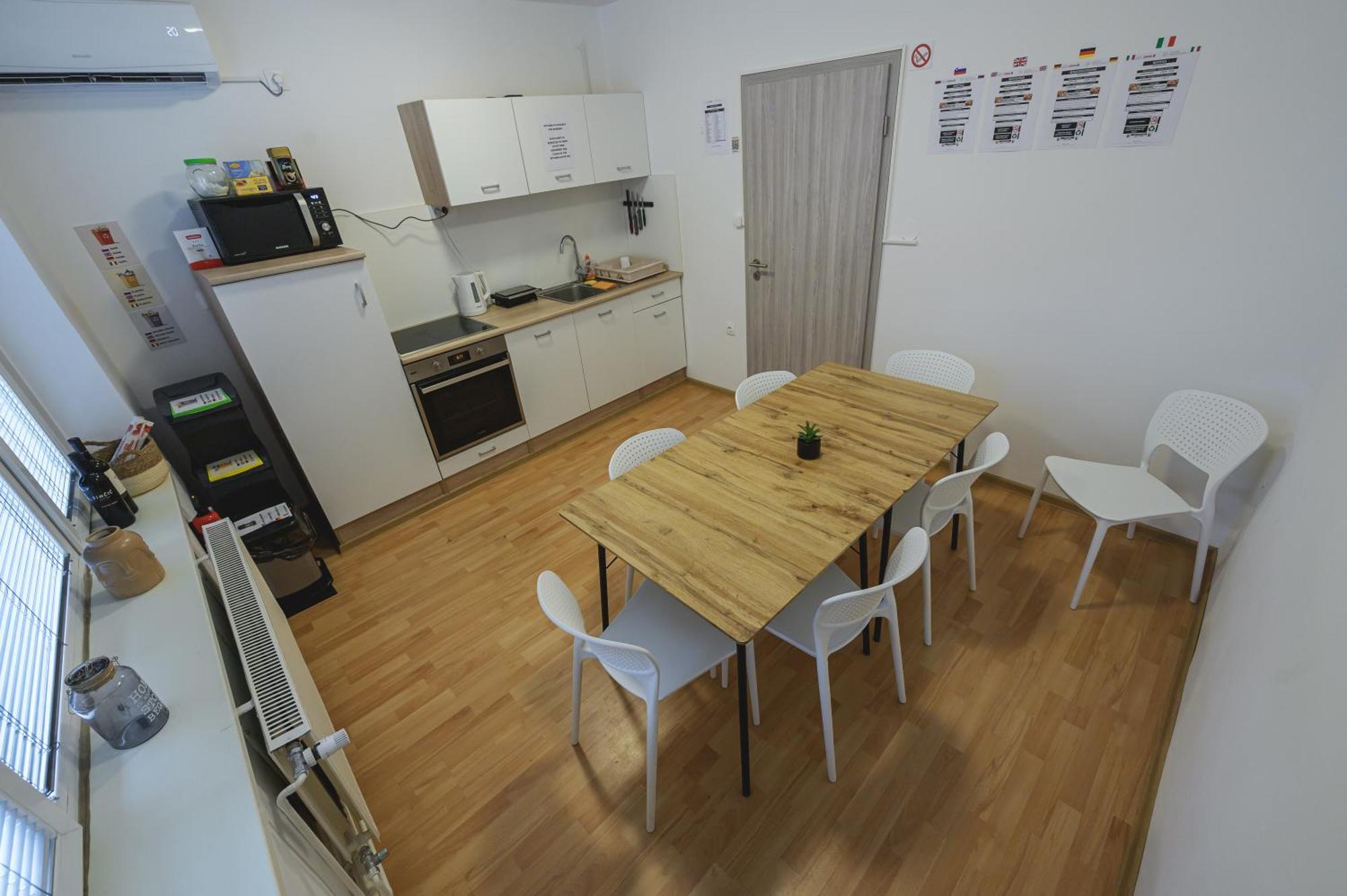 Do Avta Rooms Ljubljana Exteriör bild