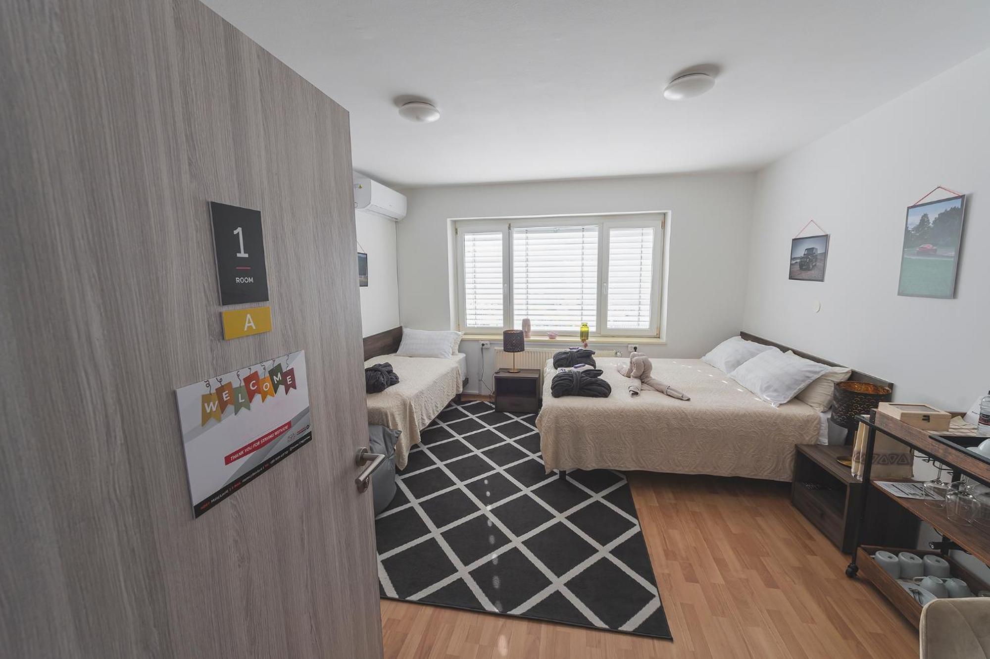 Do Avta Rooms Ljubljana Exteriör bild